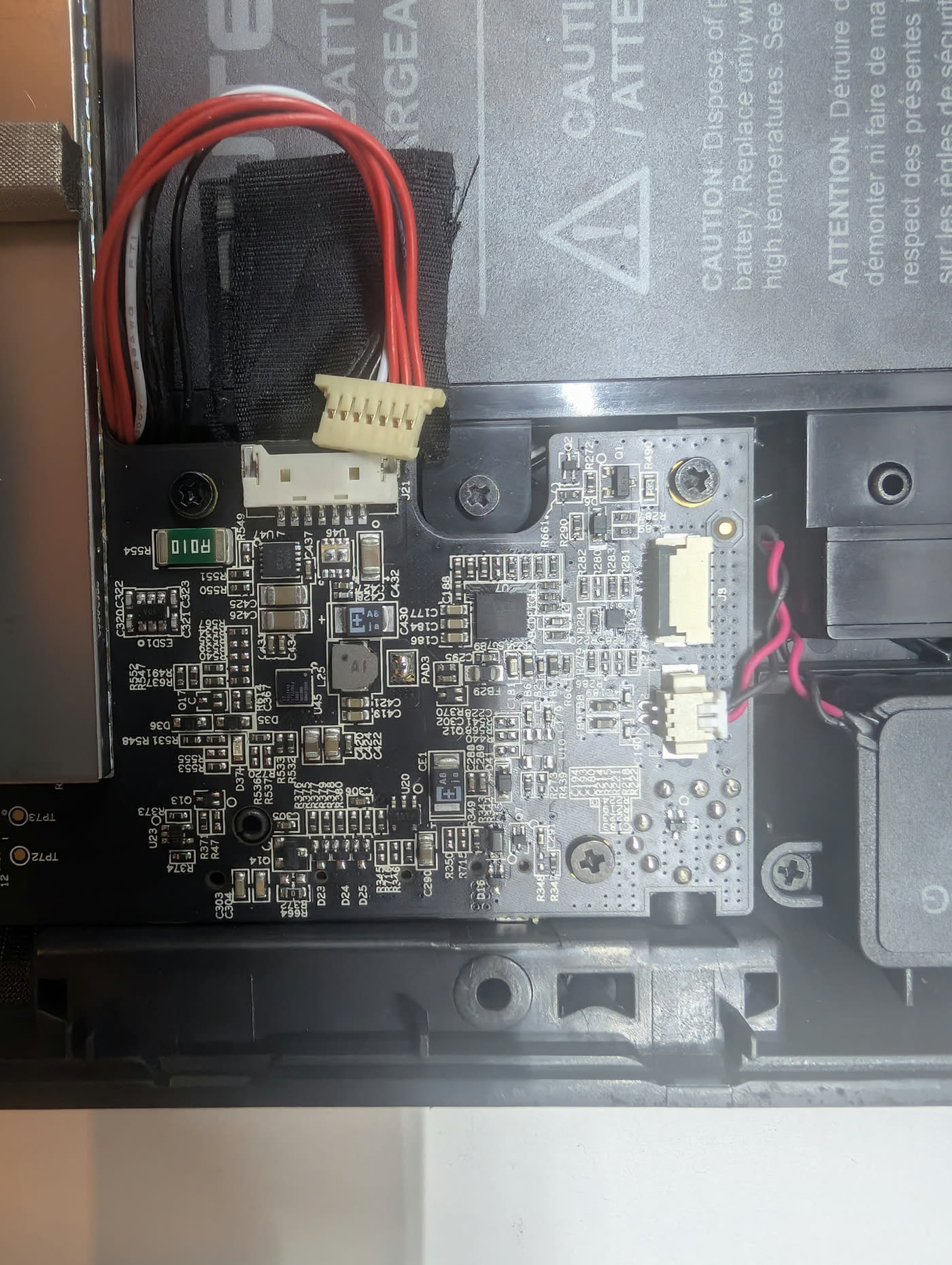 Mainboard close-up near the Autel MaxiSys MY908 digitizer connector